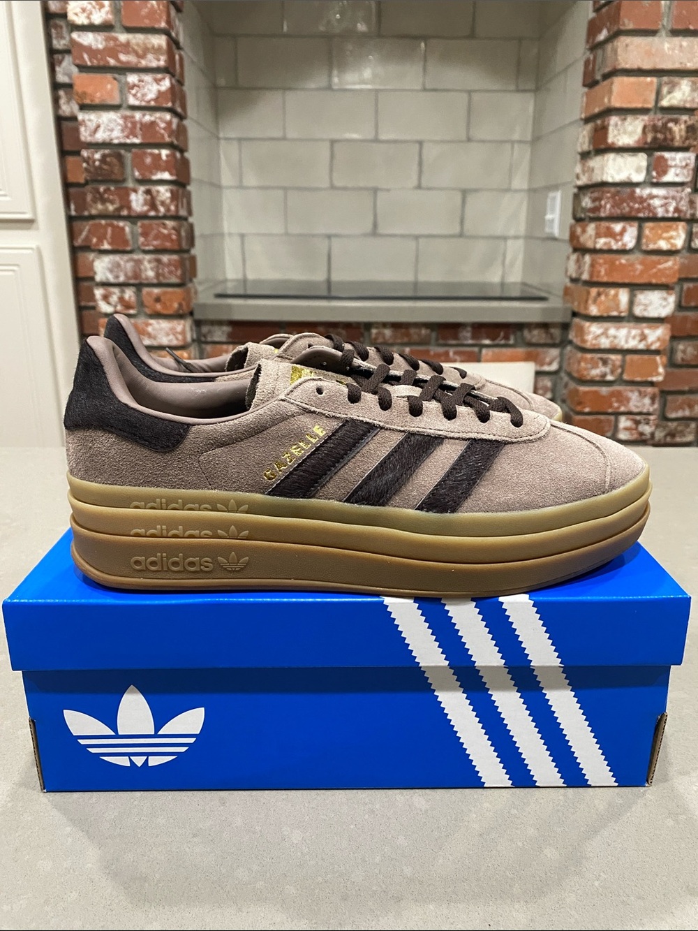 new adidas bold gazelle womens 10.5 brown beige tan